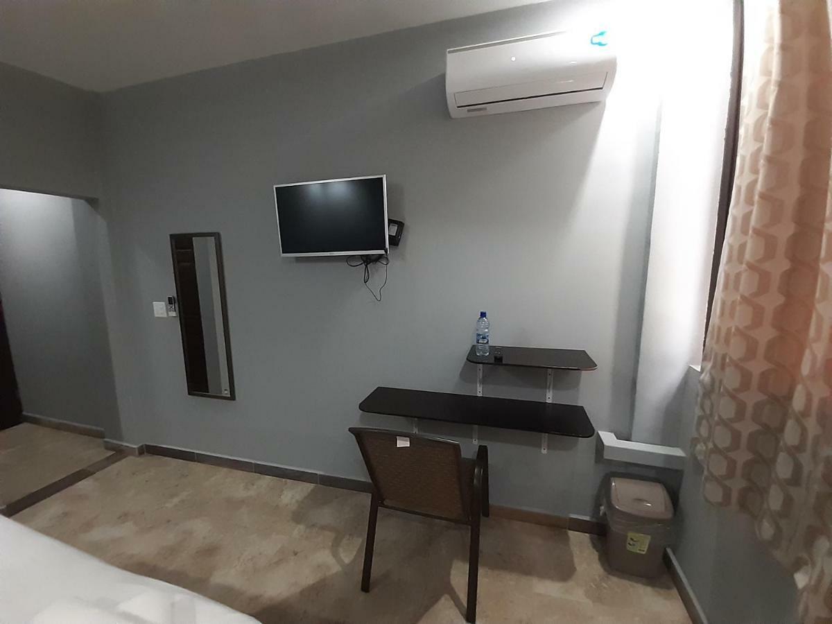 Maya Bella Downtown Hotel San Ignacio Ngoại thất bức ảnh