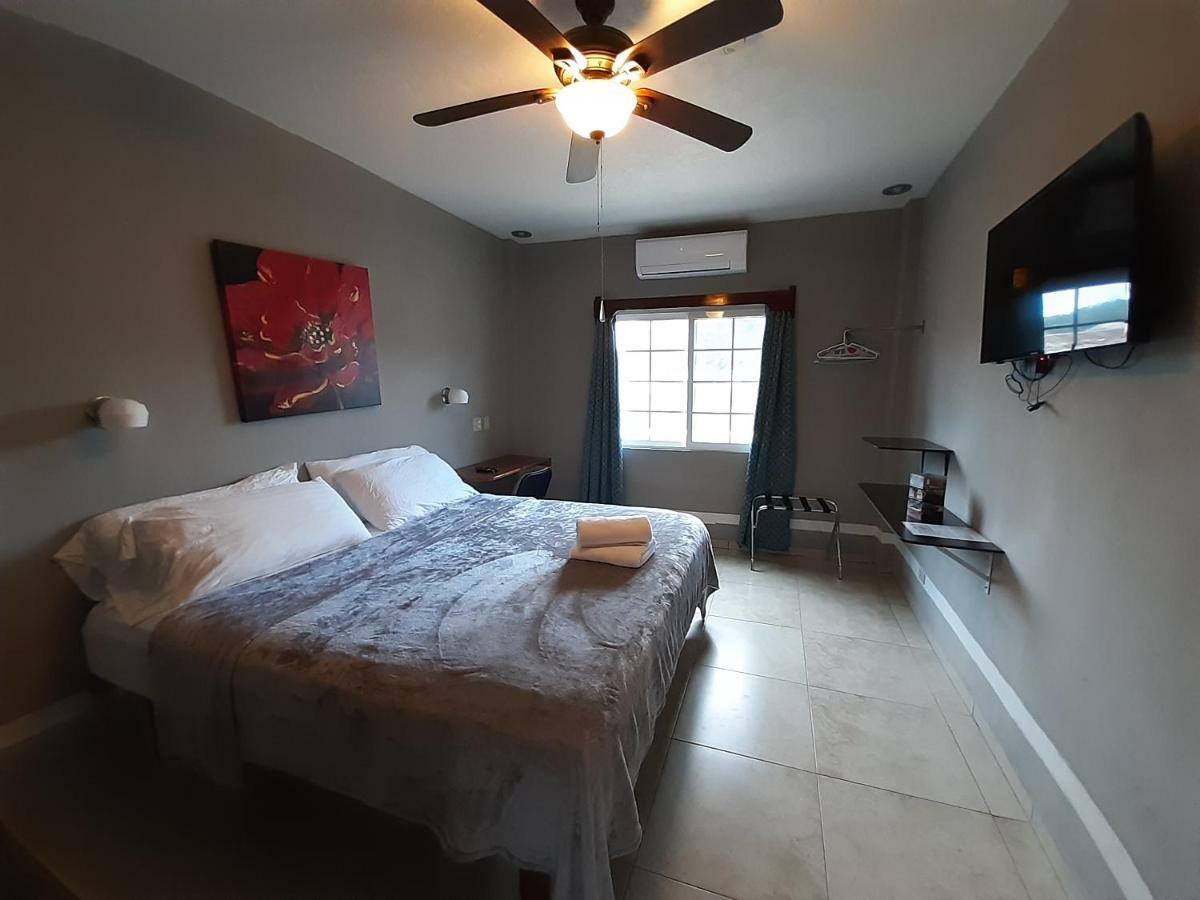 Maya Bella Downtown Hotel San Ignacio Ngoại thất bức ảnh
